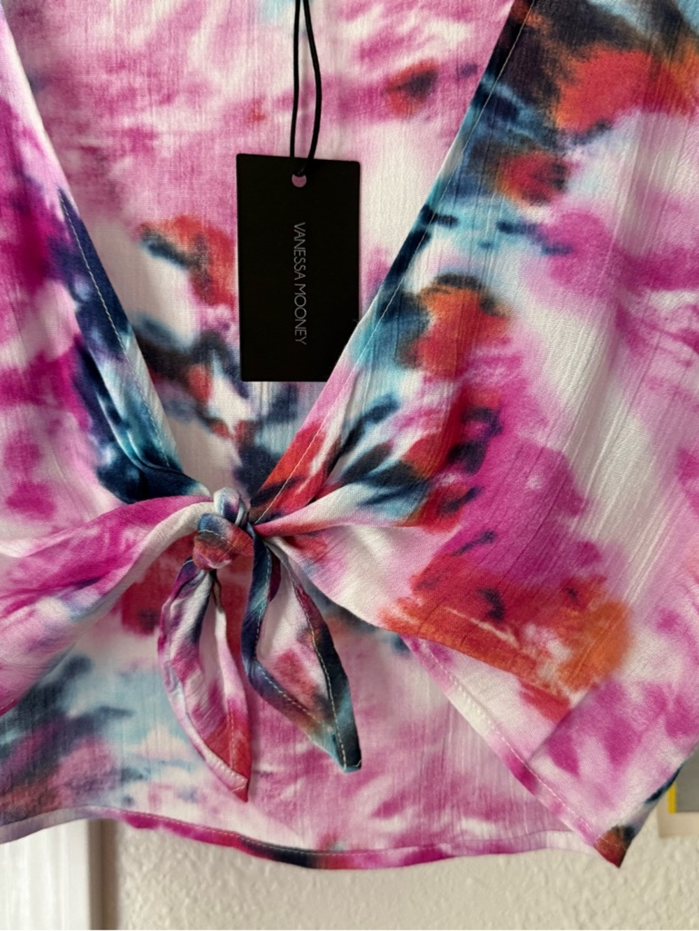 NWT Vanessa Mooney multicolor pink tie dye rayon gauze cropped tie front top - Picture 2 of 5